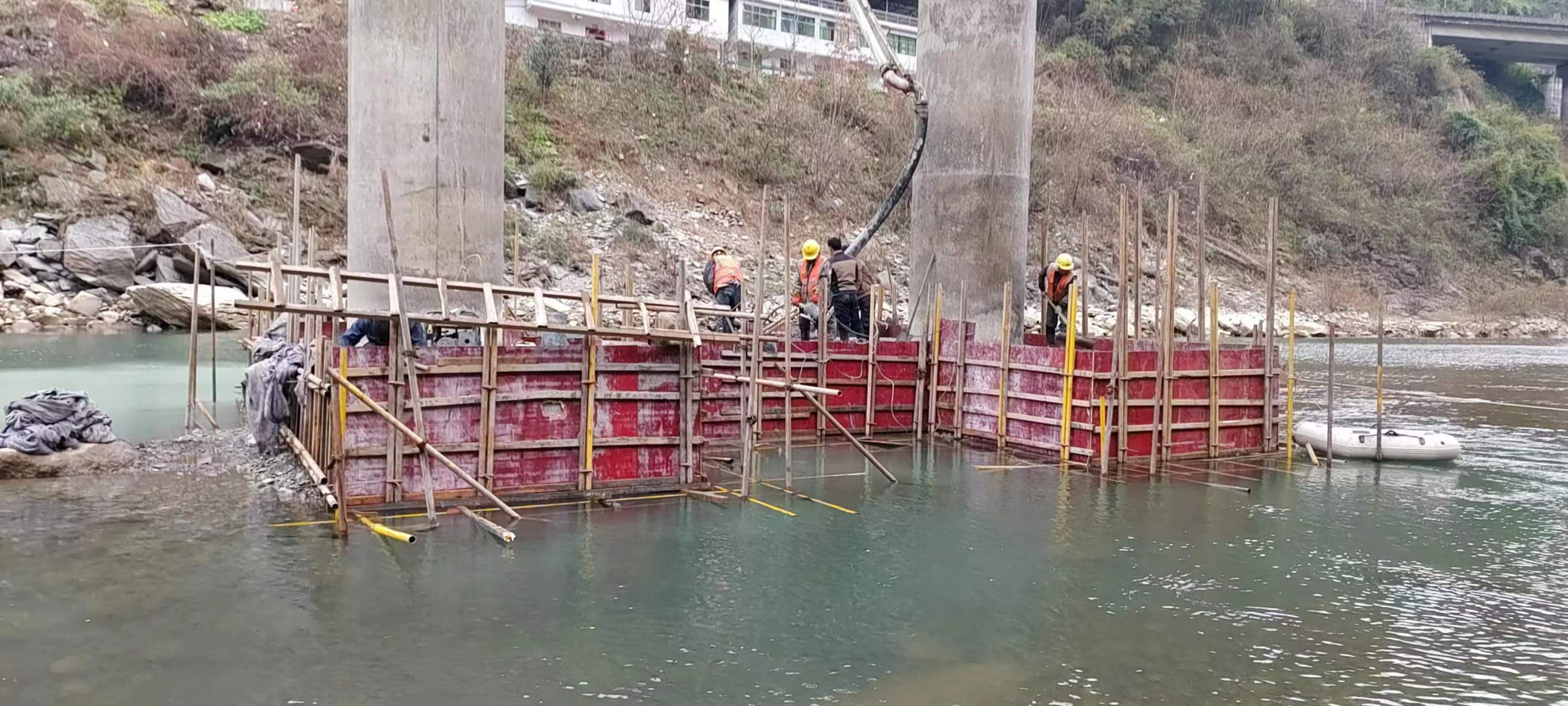 西双版纳水利工程施工中堤坝渗漏原因以及防渗加固技术